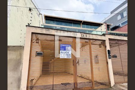 Casa à venda com 191m², 3 quartos e 2 vagasFachada