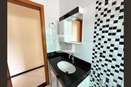Casa à venda com 191m², 3 quartos e 2 vagasBanheiro