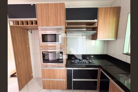 Casa à venda com 191m², 3 quartos e 2 vagasCozinha