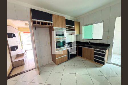 Casa à venda com 191m², 3 quartos e 2 vagasCozinha