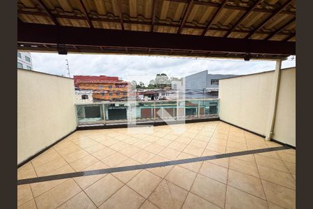Casa à venda com 191m², 3 quartos e 2 vagasVaranda