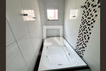 Casa à venda com 191m², 3 quartos e 2 vagasBanheiro