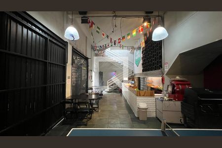 Casa à venda com 300m², 6 quartos e 4 vagasGaragem