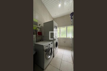 Casa à venda com 300m², 6 quartos e 4 vagasLavanderia