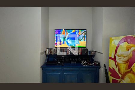 Sala 2 de casa à venda com 6 quartos, 300m² em Vila Madalena, São Paulo