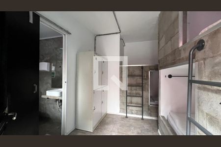 Suite de casa à venda com 6 quartos, 300m² em Vila Madalena, São Paulo