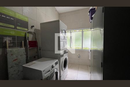 Casa à venda com 300m², 6 quartos e 4 vagasLavanderia