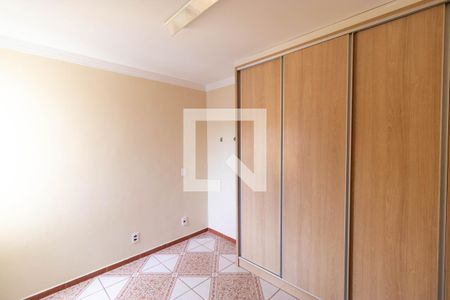 Apartamento à venda com 60m², 2 quartos e 1 vagaQuarto 02