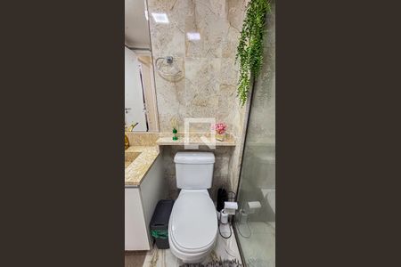 Apartamento à venda com 64m², 3 quartos e 1 vaga Apartamento à venda com 64m², 3 quartos e 1 vagaBanheiro