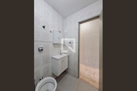 Casa à venda com 80m², 2 quartos e 1 vaga Casa à venda com 80m², 2 quartos e 1 vagaBanheiro