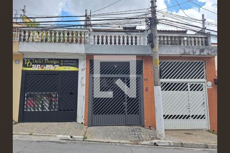 Casa à venda com 80m², 2 quartos e 1 vaga Casa à venda com 80m², 2 quartos e 1 vagaFachada