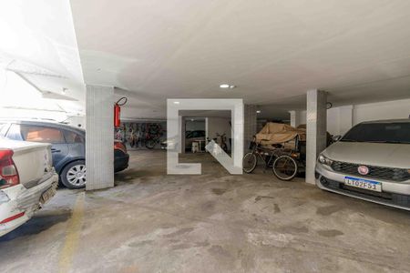 Apartamento à venda com 160m², 3 quartos e 1 vaga Apartamento à venda com 160m², 3 quartos e 1 vagaÁrea Comum Garagem