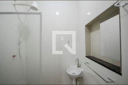 Banheiro de casa para alugar com 1 quarto, 18m² em Riachuelo, Rio de Janeiro