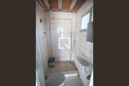 Casa à venda com 200m², 3 quartos e 2 vagasCasa 1 Banheiro do Terraço