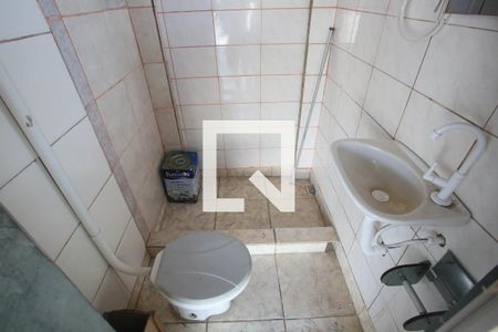 Casa à venda com 200m², 3 quartos e 2 vagasCasa 1 Banheiro do Terraço