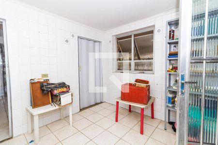 Casa à venda com 350m², 4 quartos e 4 vagasÁrea de Serviço Inferior