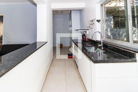 Casa à venda com 350m², 4 quartos e 4 vagasLavanderia