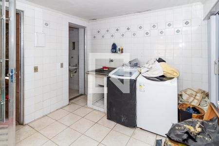 Casa à venda com 350m², 4 quartos e 4 vagasÁrea de Serviço Inferior