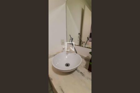 Apartamento para alugar com 57m², 2 quartos e 1 vaga Apartamento para alugar com 57m², 2 quartos e 1 vagaBanheiro Social