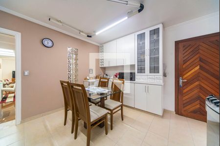 Apartamento à venda com 176m², 3 quartos e 3 vagasCozinha 