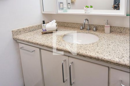 Apartamento à venda com 176m², 3 quartos e 3 vagasBanheiro do Quarto 2