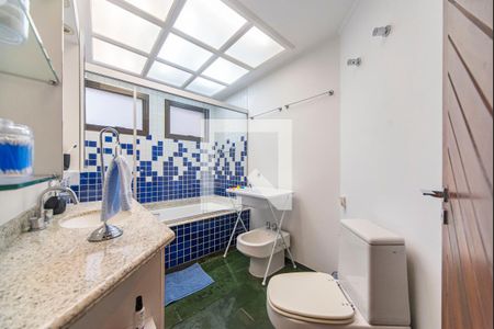 Apartamento à venda com 176m², 3 quartos e 3 vagasBanheiro do Quarto 1