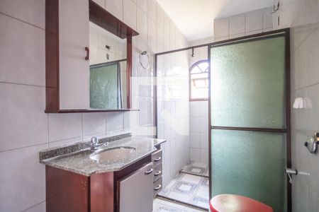 Casa à venda com 126m², 3 quartos e 4 vagasBanheiro 2