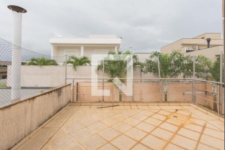 Casa de condomínio para alugar com 317m², 4 quartos e 4 vagasVaranda da Suíte 2