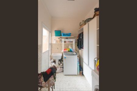 Casa de condomínio para alugar com 317m², 4 quartos e 4 vagasÁrea de Serviço