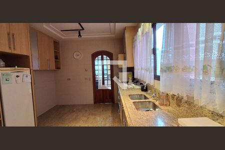 Apartamento à venda com 205m², 4 quartos e 2 vagas Apartamento à venda com 205m², 4 quartos e 2 vagasCozinha