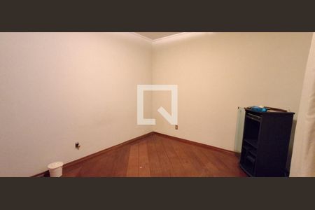 Apartamento à venda com 205m², 4 quartos e 2 vagas Apartamento à venda com 205m², 4 quartos e 2 vagasSuíte 2