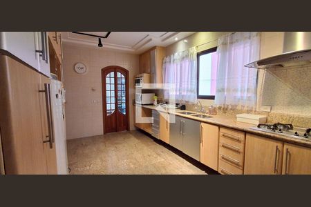 Apartamento à venda com 205m², 4 quartos e 2 vagas Apartamento à venda com 205m², 4 quartos e 2 vagasCozinha