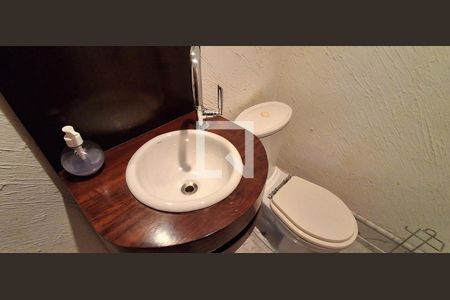 Apartamento à venda com 205m², 4 quartos e 2 vagas Apartamento à venda com 205m², 4 quartos e 2 vagasLavabo 2