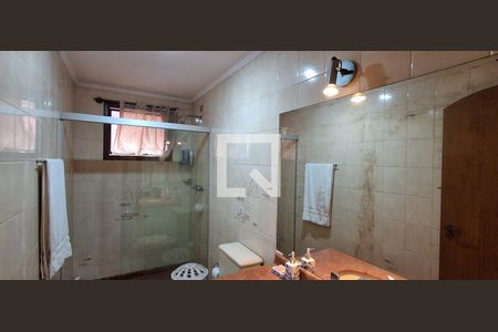 Apartamento à venda com 205m², 4 quartos e 2 vagas Apartamento à venda com 205m², 4 quartos e 2 vagasBanheiro Suíte 1