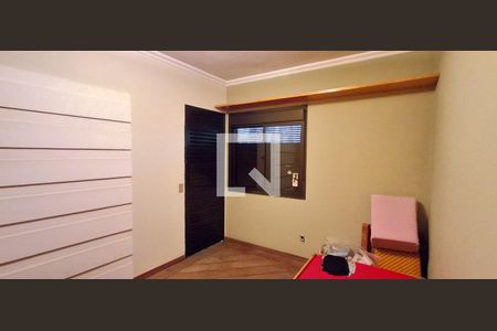 Apartamento à venda com 205m², 4 quartos e 2 vagas Apartamento à venda com 205m², 4 quartos e 2 vagasQuarto 1