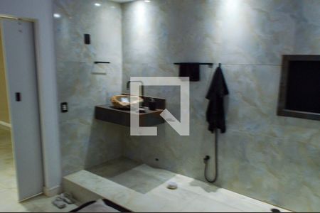 Casa de condomínio à venda com 260m², 4 quartos e 1 vagaBanheiro da Suíte 2