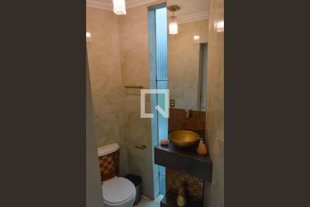 Casa de condomínio à venda com 260m², 4 quartos e 1 vagaLavabo 2