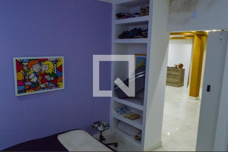 Casa de condomínio à venda com 260m², 4 quartos e 1 vagaSuíte 2