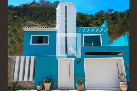 Casa de condomínio à venda com 260m², 4 quartos e 1 vagaFachada d