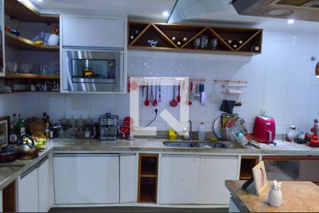 Casa de condomínio à venda com 260m², 4 quartos e 1 vagaCozinha