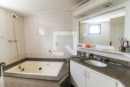 Apartamento à venda com 183m², 3 quartos e 3 vagasBanheiro Suíte