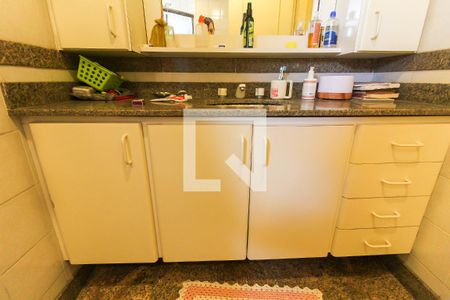 Apartamento à venda com 183m², 3 quartos e 3 vagasBanheiro Social