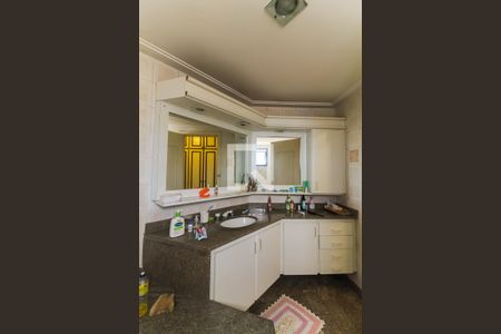 Apartamento à venda com 183m², 3 quartos e 3 vagasBanheiro Suíte