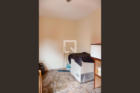 Casa à venda com 480m², 5 quartos e 6 vagasQuarto de Serviço