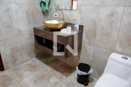 Casa à venda com 480m², 5 quartos e 6 vagasBanheiro 2