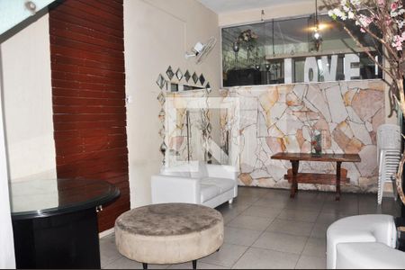 Casa à venda com 600m², 5 quartos e 6 vagas Casa à venda com 600m², 5 quartos e 6 vagasDetalhe - Garagem