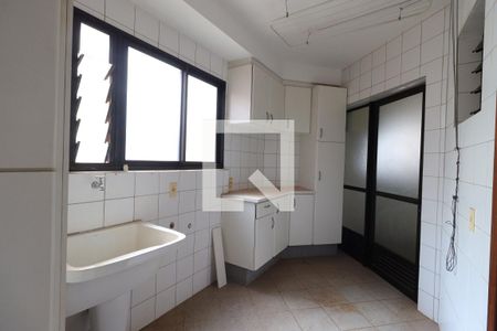 Apartamento para alugar com 246m², 5 quartos e 2 vagasÁrea de Serviço