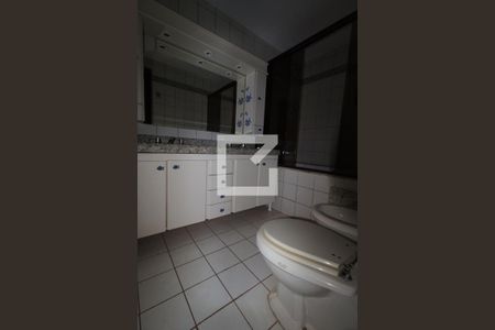 Apartamento para alugar com 246m², 5 quartos e 2 vagasBanheiro da Suíte 3