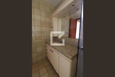 Apartamento para alugar com 246m², 5 quartos e 2 vagasBanheiro da Suíte 2