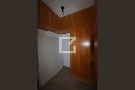 Apartamento para alugar com 246m², 5 quartos e 2 vagasQuarto de Serviço